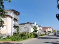 Zentrale strandnahe Ferienwohnung mit 3 Zimmern Spatzennest - B&B