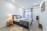 Captain's Quarters - B&B Lagos