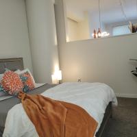 FREE PARKING! Downtown Lucas Oil- Conv Center Skywalk#5 - B&B