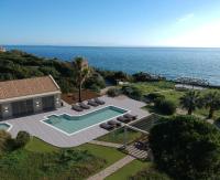 Villa Ismini Periyali - B&B