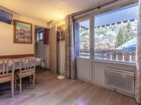 Appartement Centre Village ★★★, Parking, WIFI, Pied des Pistes, Confort 4 pers - FR-1-437-14 - B&B