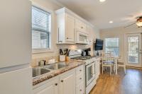 Less Than 1 Mi to Lake Norman Marina Home with Pool Access - B&B Terrell