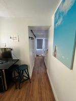 Beautiful Studio Flat Near Lake - B&B