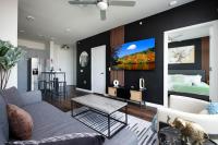 Downtown 1BR-w pool&parkng,Near Rvrwalk & Conv Ctr - Ferienwohnung