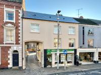 Modern Apartments in Prime Central Location - Chambres d’hôtes Hereford