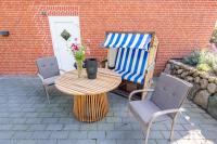 One-Bedroom Apartment with Terrace