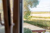One-Bedroom Apartment with View