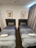 Southbank Apartment with pool Brisbane CBD Hosted by Homestayz - Chambres d'hôtes Brisbane