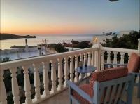 Karaburun'da Deniz Manzaralı Ferah Dubleks Villa - B&B