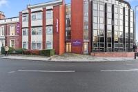 Leeds Modern Central Flat - Sleeps 4 - Parking - B&B Leeds