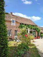 Maison charmante au Vaudreuil avec magnifique jardin clos - Bed and Breakfast
