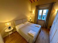 Deluxe Two-Bedroom Apartment with Garden View