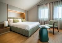 Doppel- oder Zweibettzimmer