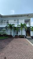 Backyard Guest House - B&B