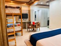 Deluxe Family Suite