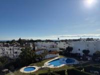 Modern Penthouse Big Solarium Sea Views Benavista Location Walk to Everything - Bed and Breakfast Estepona