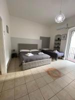 Newhouse CLASS 2 - B&B Bari