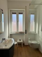 Agapanthus Central Apartment - Bed and Breakfast San Remo