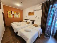 Zweibettzimmer mit Balkon