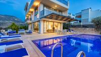 Kalkan 4 Bedroom Villa 7551 - Bed and Breakfast Kalkan