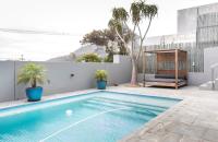 IBIZA SUITE in MODERN, LUXURY VILLA in CAMPS BAY - B&B