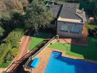 VILLAS COSETTE - Villa La font dels pins. Precioso Chalet con Piscina, Parquing y Barbacoa. - ES-209-88 - Bed and Breakfast Caldes de Malavella