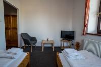 Tweepersoonskamer met 2 Aparte Bedden en een Extra Bed