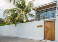 Villa Casa Goya - Lofty Pool Villa Near The Beach in Vibrant Legian - Chambres d'hôtes Legian