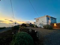 NEW Magpie Sands - 3 Bedroom home - Downstairs only, 1 min walk to Aldinga Beach - Ferienwohnung