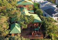 Bon-up-a-Tree log house with jacuzzi ocean views - B&B