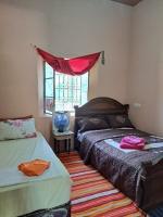 Chambre Familiale avec Salle de Bains Commune