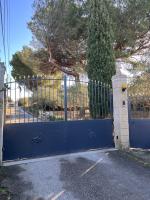 VILLA au calme VUE MAGNIFIQUE entièrement climatisée et piscine - B&B