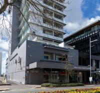 Corporate Accommodation - River View CBD Apartment - B&B