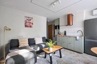 Nordic Apartment 2 bedrooms and AC, Center - B&B Varsovia