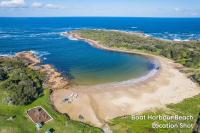 Waves at Boat Harbour, 65 Kingsley Dr - stunning house, fantastic waterviews and dog friendly - Chambres d'hôtes Boat Harbour