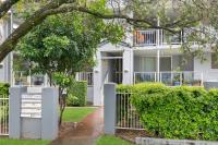 Spacious 3bdroom entertaining unit close to city, cafes and shops - B&B Brisbane