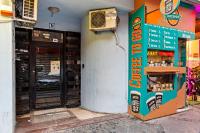 Tova Pearl - Cozy, Modern 2BR Apt, DT, Ultracentral, Chabad across street, 20 min walk to Old Town - Chambres d'hôtes Bucarest