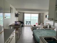 Beachfront apartment - Bed and Breakfast