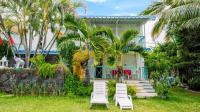 Spacious villa with sea view in Trou D'Eau Douce - B&B