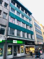 City Center Comfort - Cozy, Fully Equipped 3-Room Apartment Near Main Station - B&B