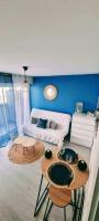 Charmant studio avec loggia vue latérale mer - B&B