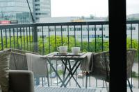NEW Modern, River View Apartment near Prague City Center - B&B Prague
