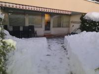 Leilighet(75m²)+hage(40m²) 20 min fra sentrum - B&B