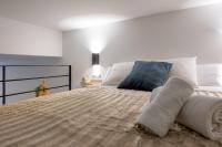 Studio Apartment with One Double Bed