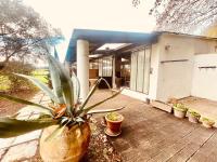 CHEZ BABOU studio d'artistes avec piscine, parking - Chambres d’hôtes Nîmes
