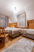 Dreibettzimmer mit Bergblick