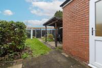 4BR with Private Parking - B&B