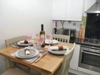 Cozy 3BR with Free Parking - B&B