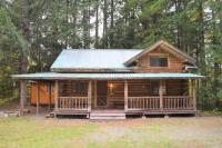 Cascade Log Cabin | Mt Rainier, WIFI, Log Cabin - B&B Packwood