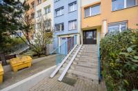 Przytulny Apartament z Wanną Blisko Parku we Wrocławiu by Noclegi Renters - B&B